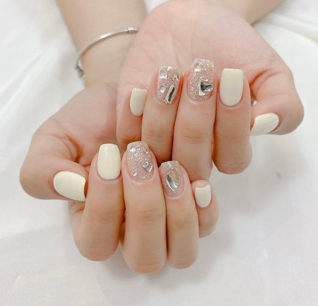 Mẫu nail lisa